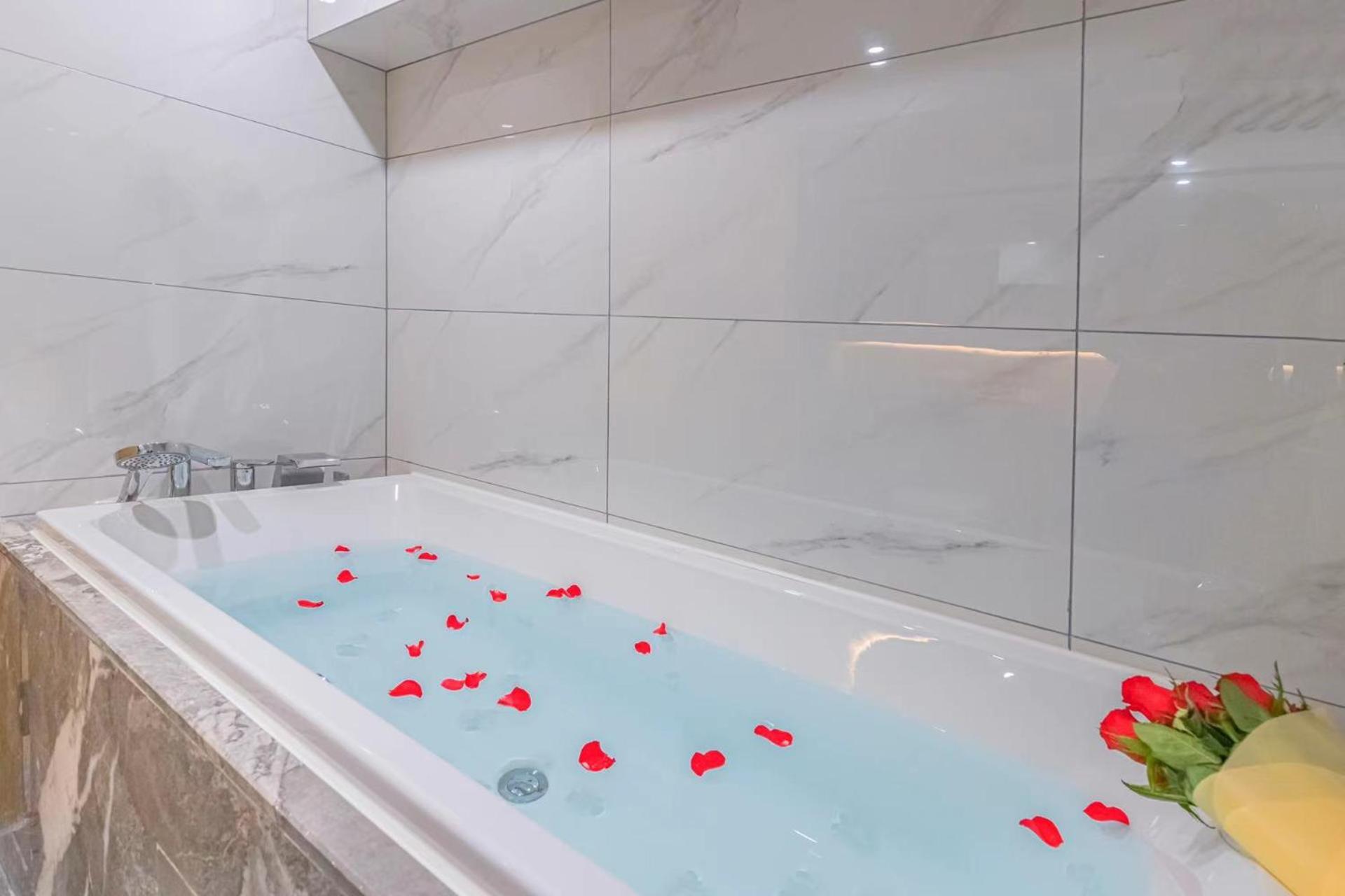 Kunming Dianchi Mideel International Apartment - South Asian Style Fuhai Metro المظهر الخارجي الصورة